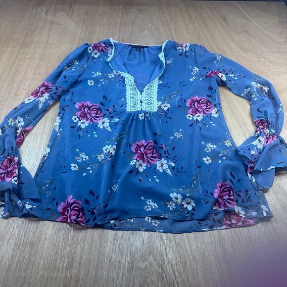 White House Black Market Tops - White House Black Market Floral Blouse Blue Lace V-Neck Long Sleeve Size 10